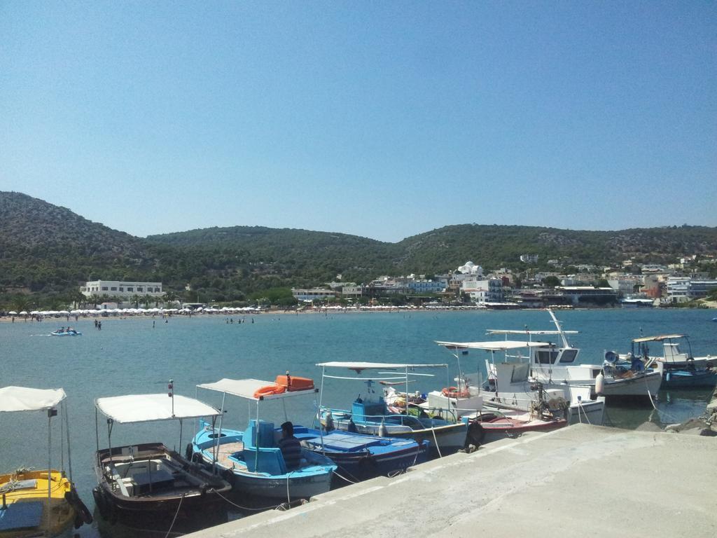 Pericles Studios Agia Marina  Extérieur photo