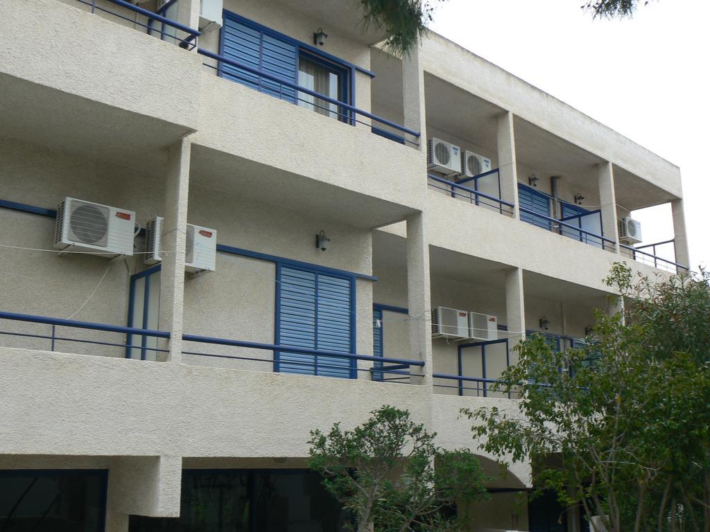 Pericles Studios Agia Marina  Extérieur photo