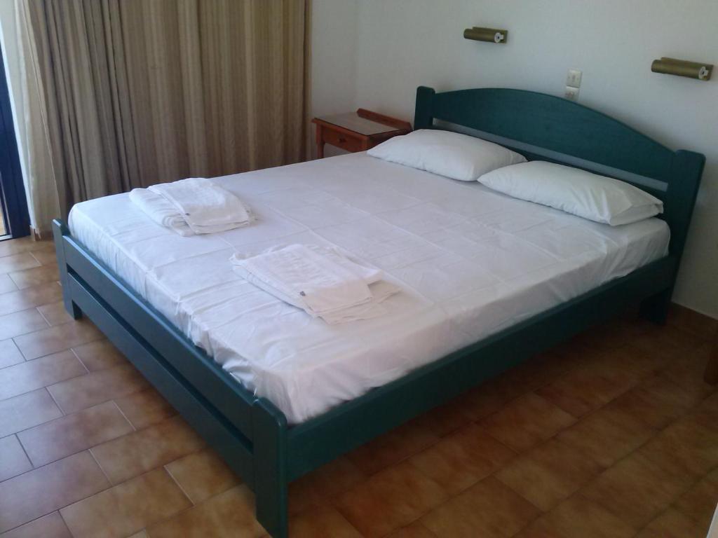 Pericles Studios Agia Marina  Chambre photo