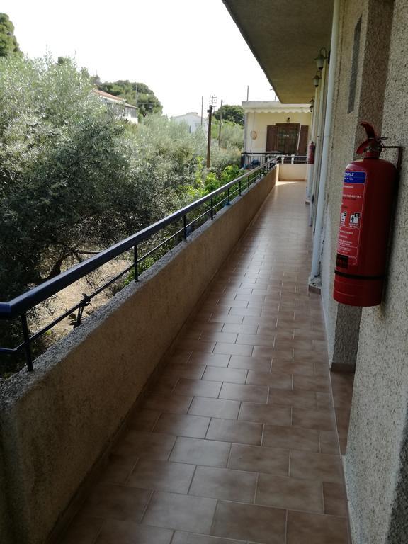 Pericles Studios Agia Marina  Extérieur photo