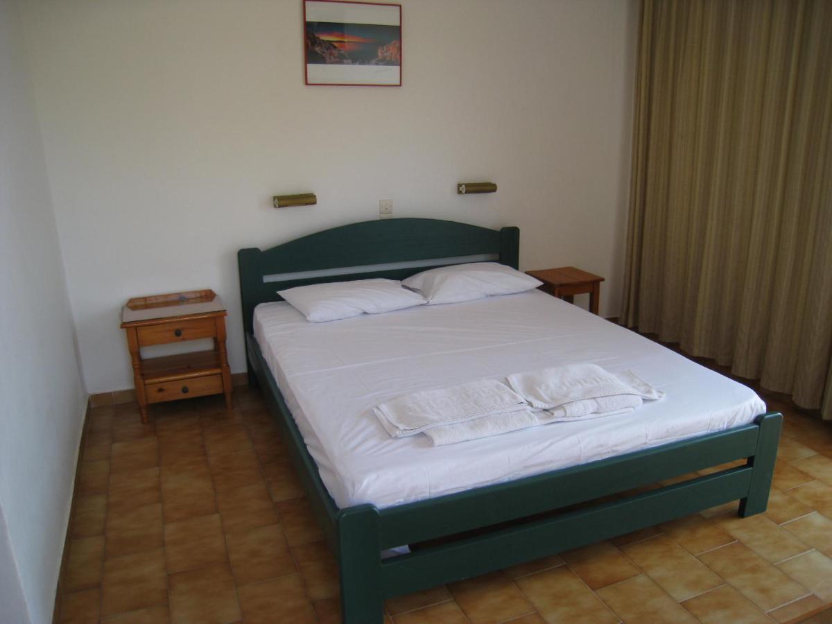 Pericles Studios Agia Marina  Chambre photo